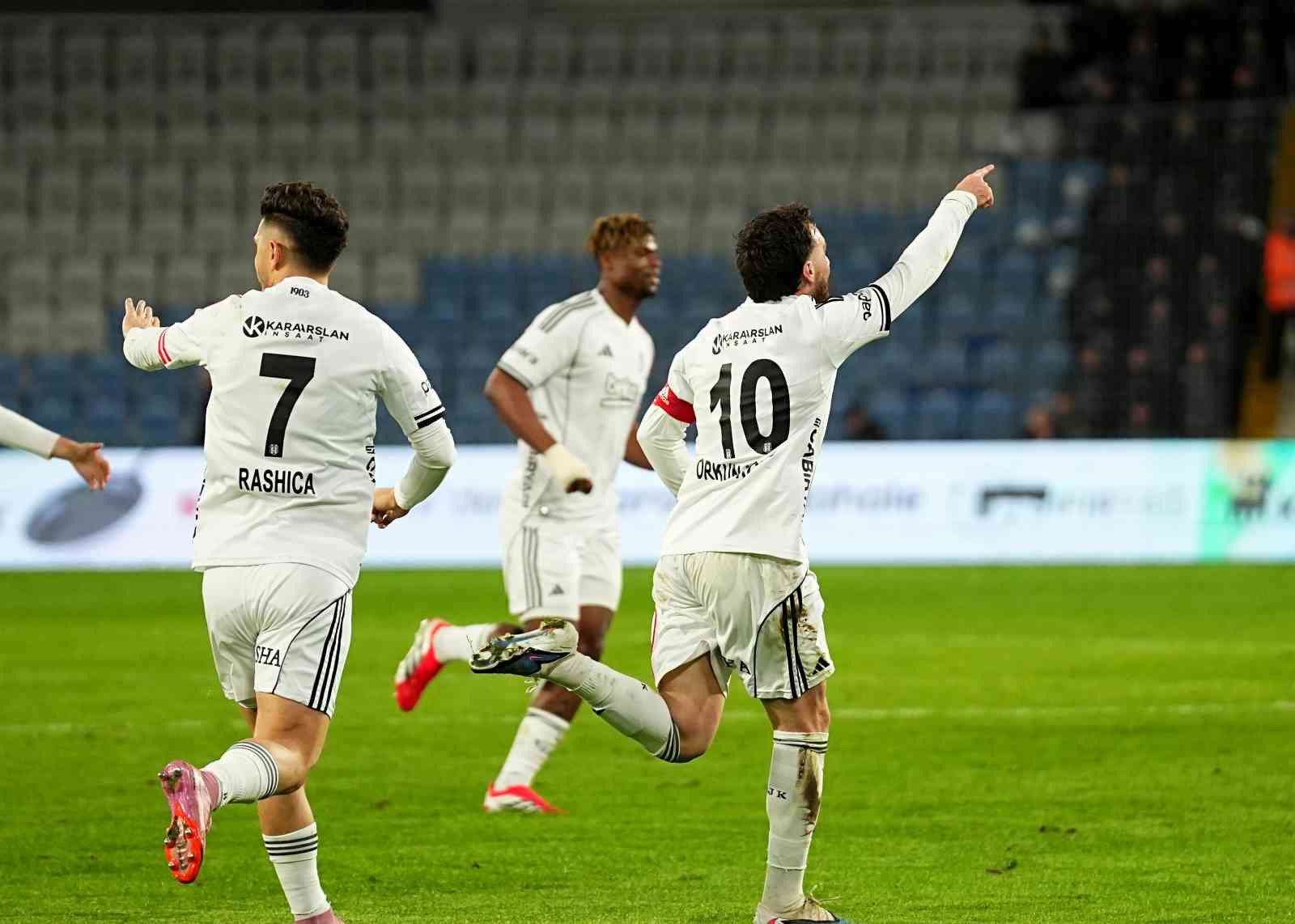 Trendyol Süper Lig: RAMS Başakşehir: 2 - Beşiktaş: 3 (Maç sonucu)
