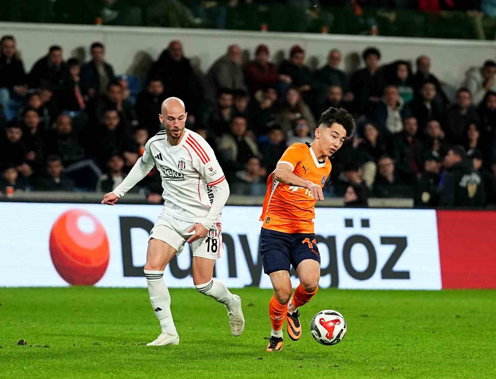 Trendyol Süper Lig: RAMS Başakşehir: 2 - Beşiktaş: 3 (Maç sonucu)
