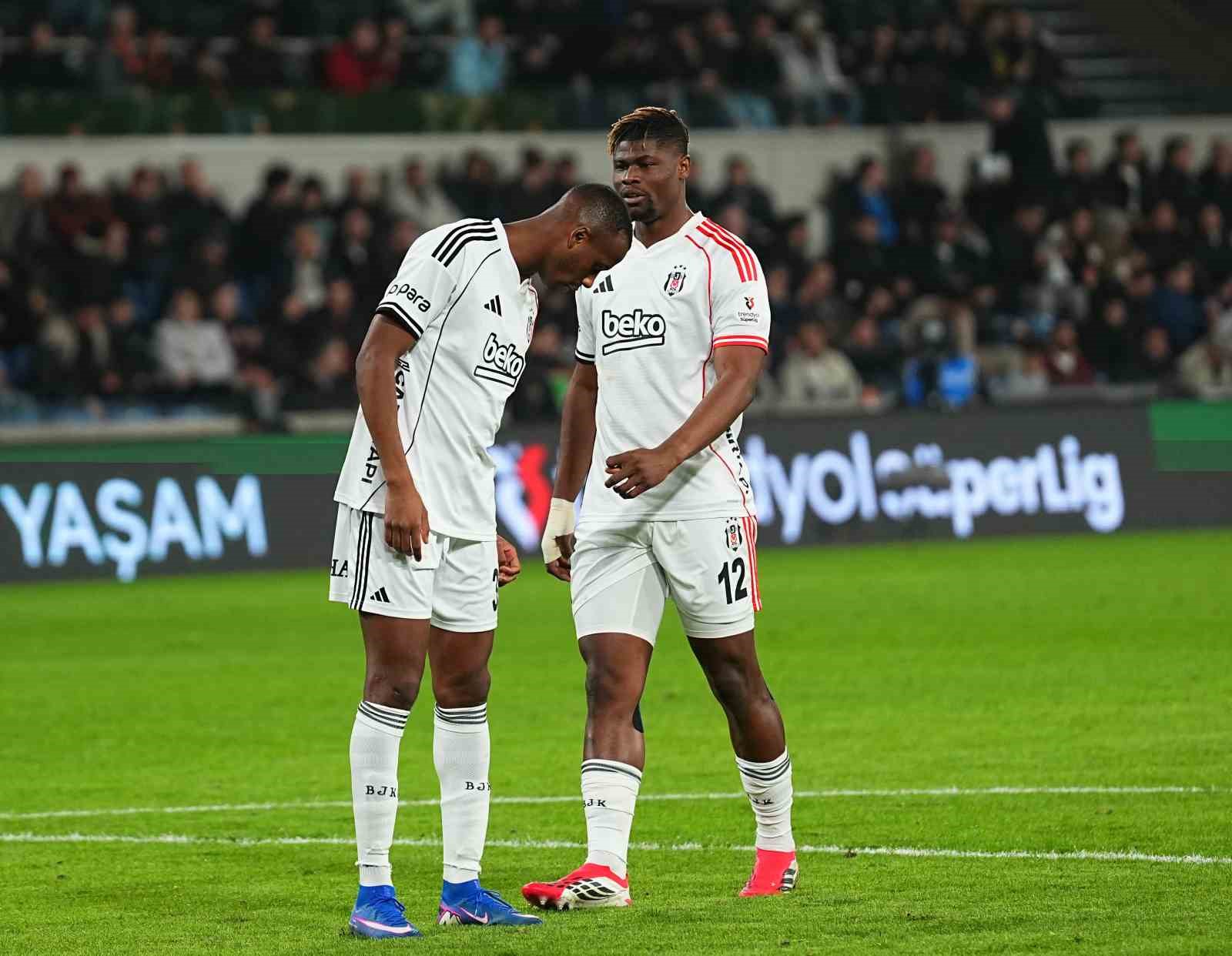 Trendyol Süper Lig: RAMS Başakşehir: 2 - Beşiktaş: 3 (Maç sonucu)
