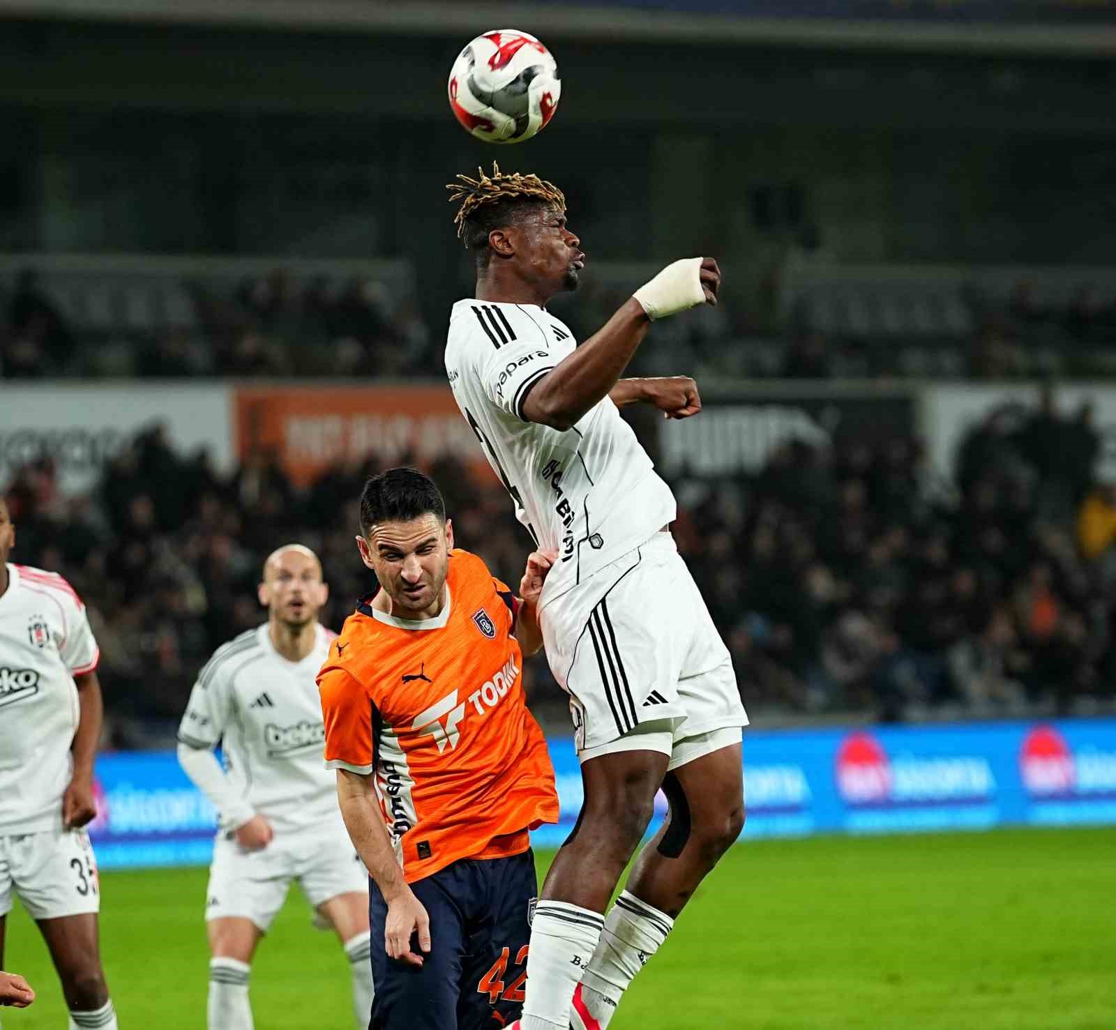 Trendyol Süper Lig: RAMS Başakşehir: 2 - Beşiktaş: 3 (Maç sonucu)
