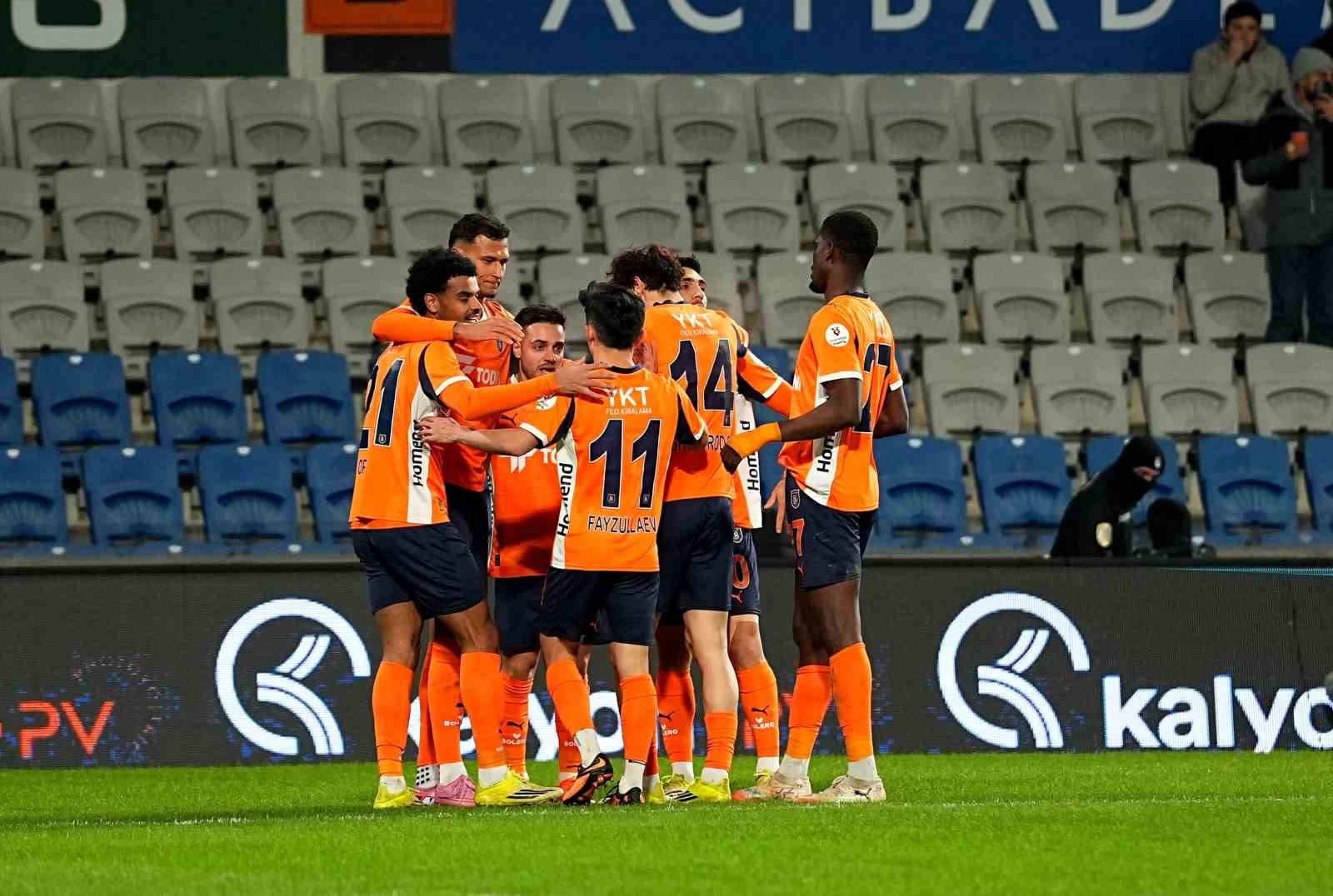 Trendyol Süper Lig: RAMS Başakşehir: 2 - Konyaspor: 0 (Maç sonucu)
