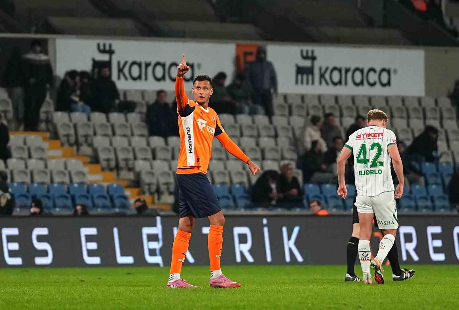 Trendyol Süper Lig: RAMS Başakşehir: 2 - Konyaspor: 0 (Maç sonucu)
