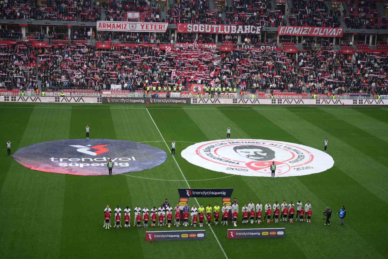 Trendyol Süper Lig: Samsunspor: 0 - Beşiktaş: 0 (Maç devam ediyor)
