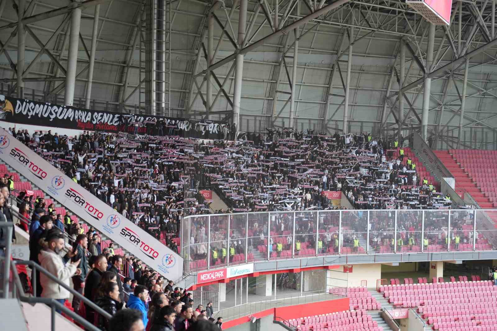 Trendyol Süper Lig: Samsunspor: 0 - Beşiktaş: 0 (Maç devam ediyor)
