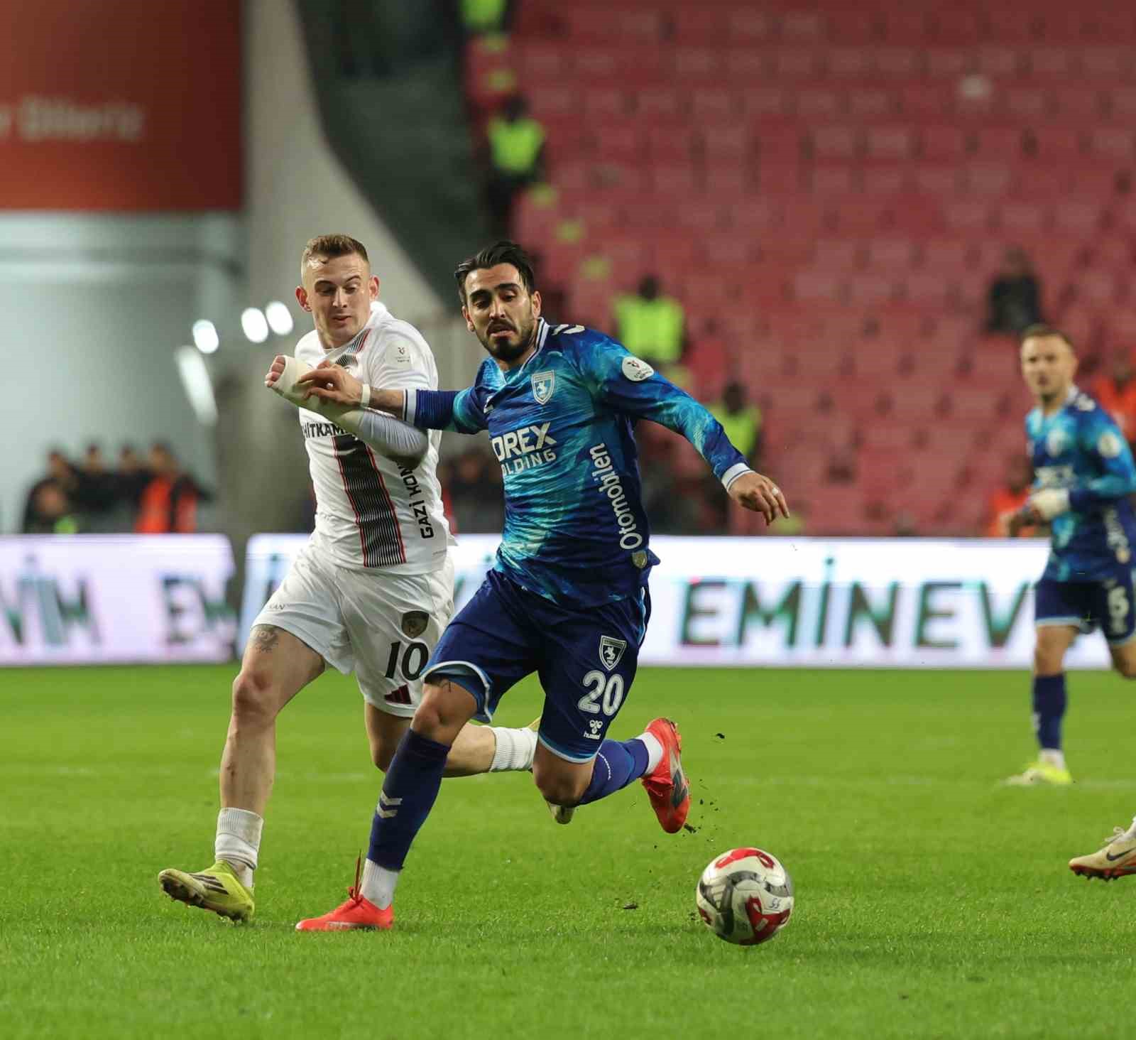 Trendyol Süper Lig: Samsunspor: 0 - Gaziantep FK: 0 (İlk yarı)
Trendyol Süper Lig: Samsunspor: 0 - Gaziantep FK: 0 (İlk yarı)