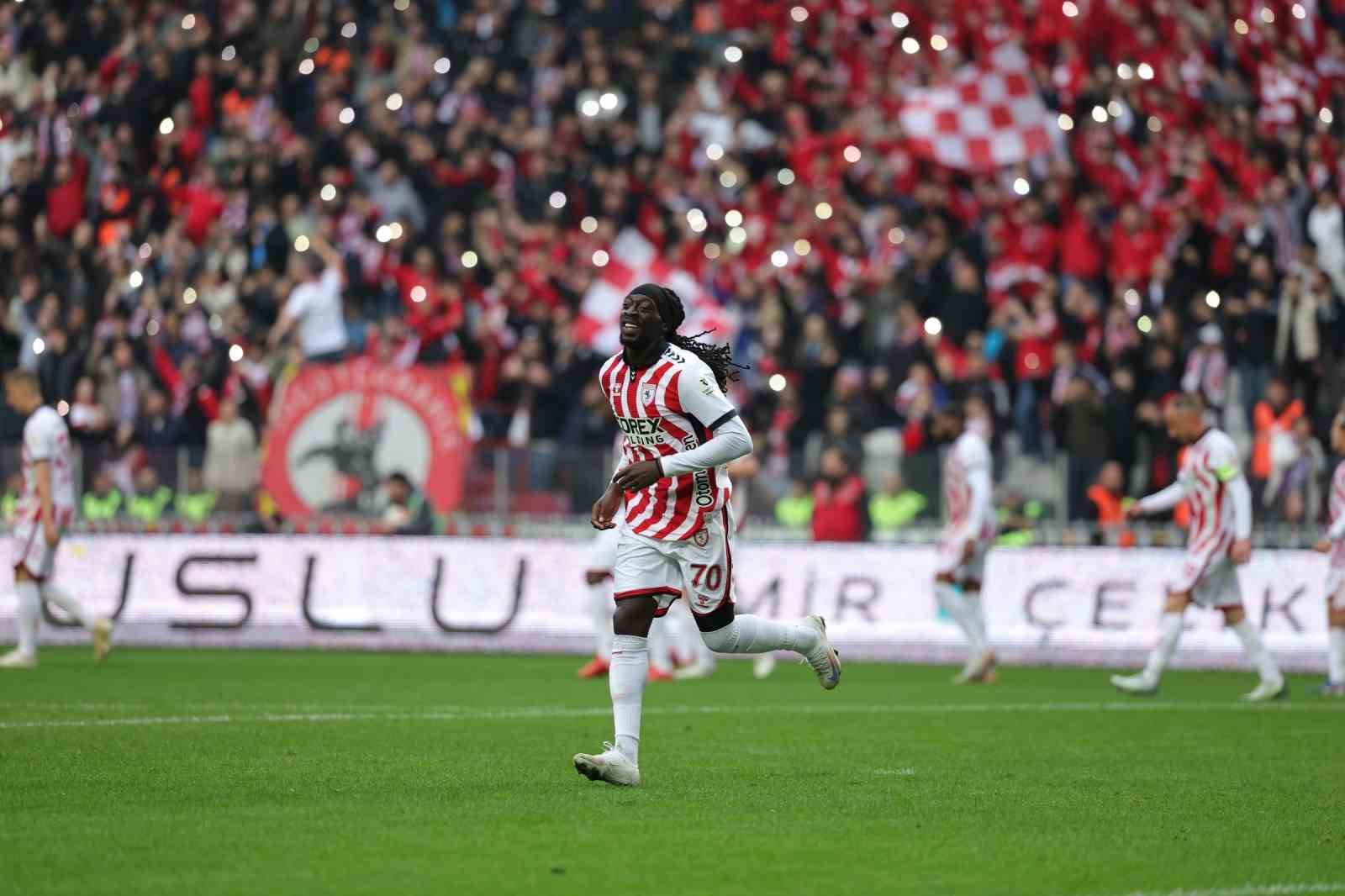 Trendyol Süper Lig: Samsunspor: 2 - Beşiktaş: 1 (Maç sonucu)
