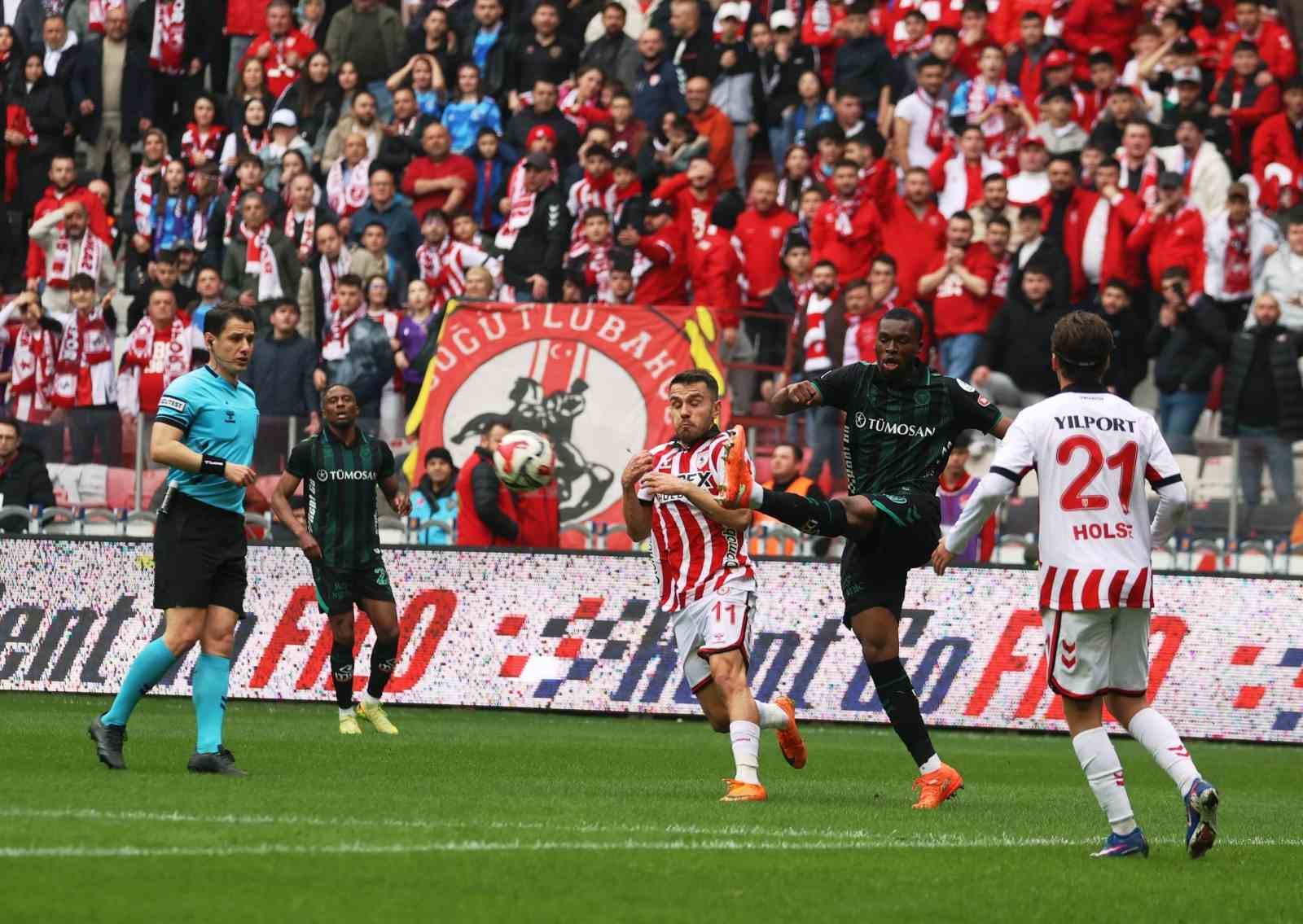 Trendyol Süper Lig: Samsunspor: 2 - Konyaspor: 2 (Maç sonucu)
Trendyol Süper Lig: Samsunspor: 2 - Konyaspor: 2 (Maç sonucu)