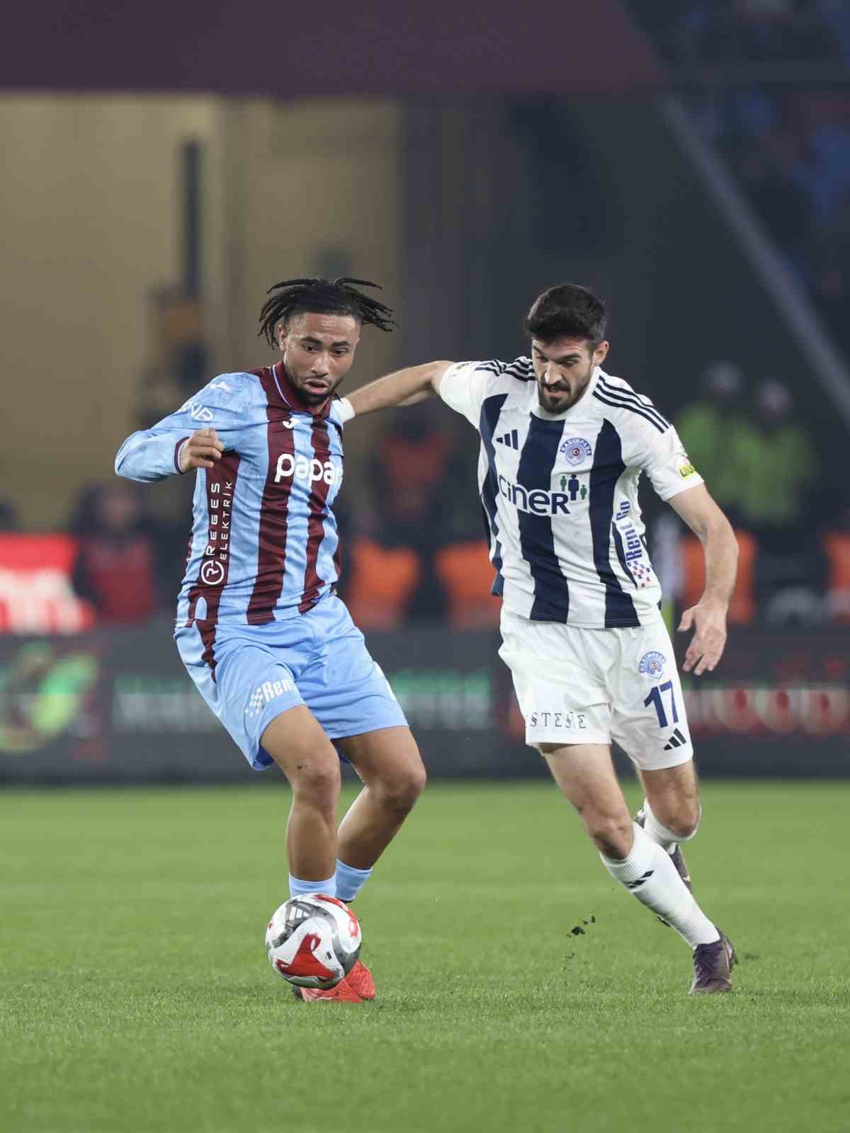 Trendyol Süper Lig: Trabzonspor: 0 - Kasımpaşa: 0 (İlk yarı)
Trendyol Süper Lig: Trabzonspor: 0 - Kasımpaşa: 0 (İlk yarı)