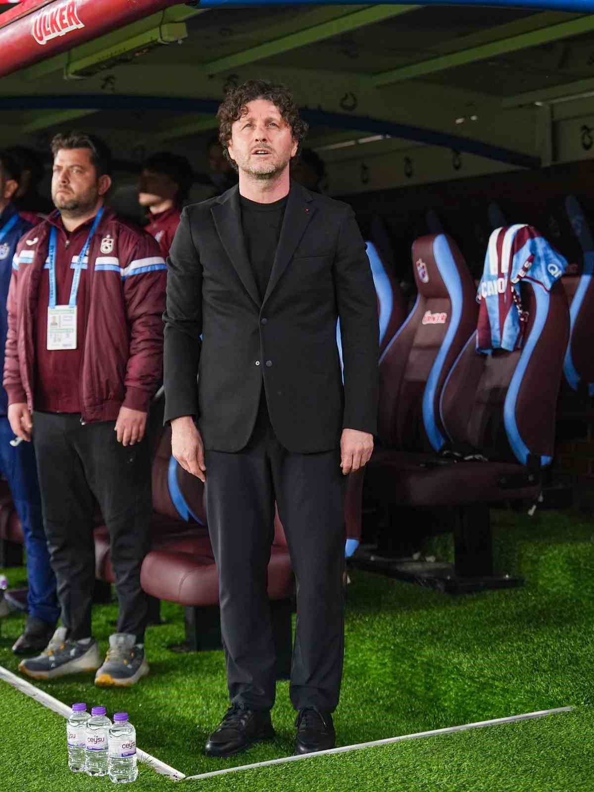 Trendyol Süper Lig: Trabzonspor: 0 - RAMS Başakşehir: 0 (İlk yarı)
