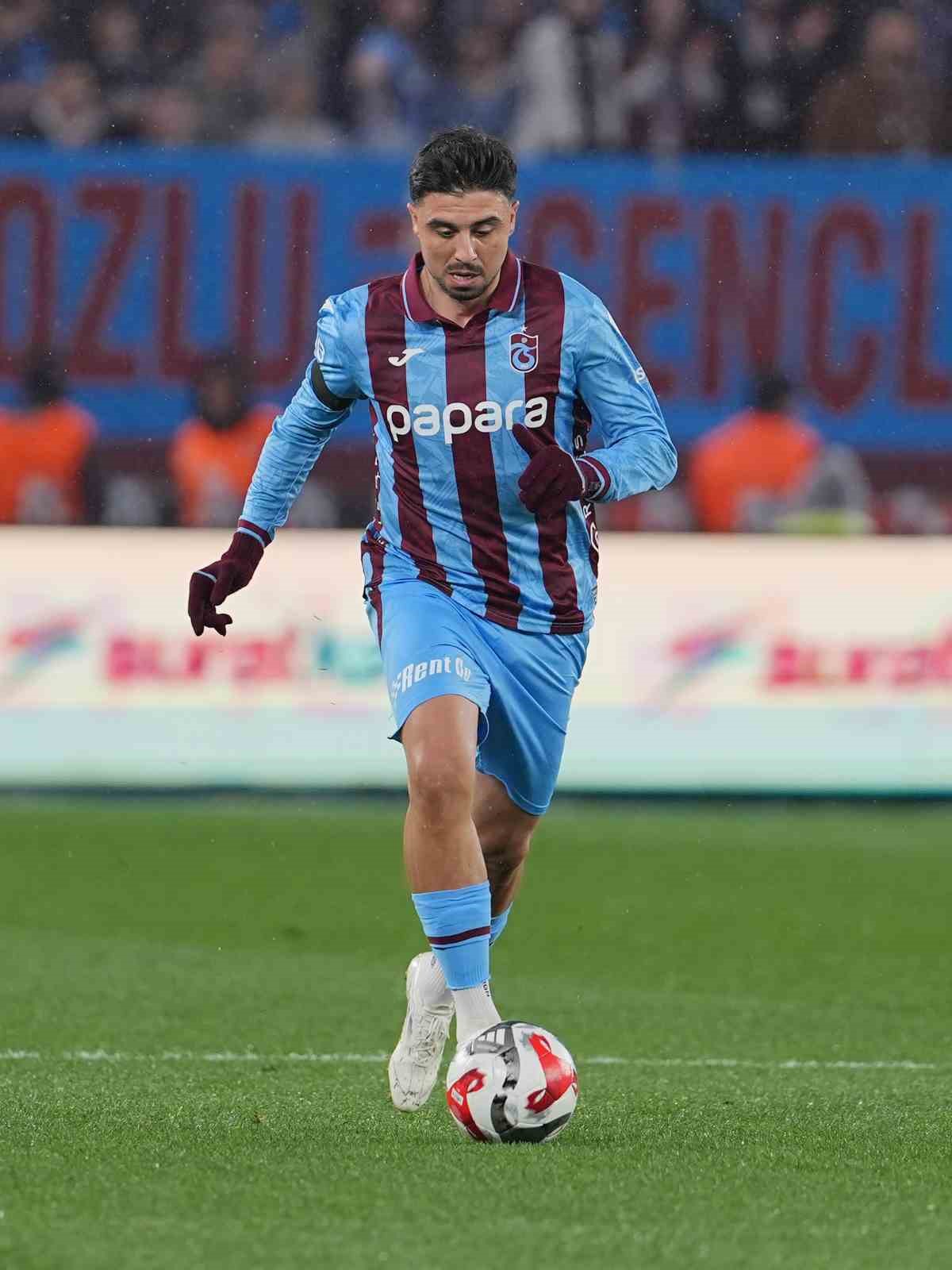 Trendyol Süper Lig: Trabzonspor: 0 - RAMS Başakşehir: 0 (İlk yarı)
