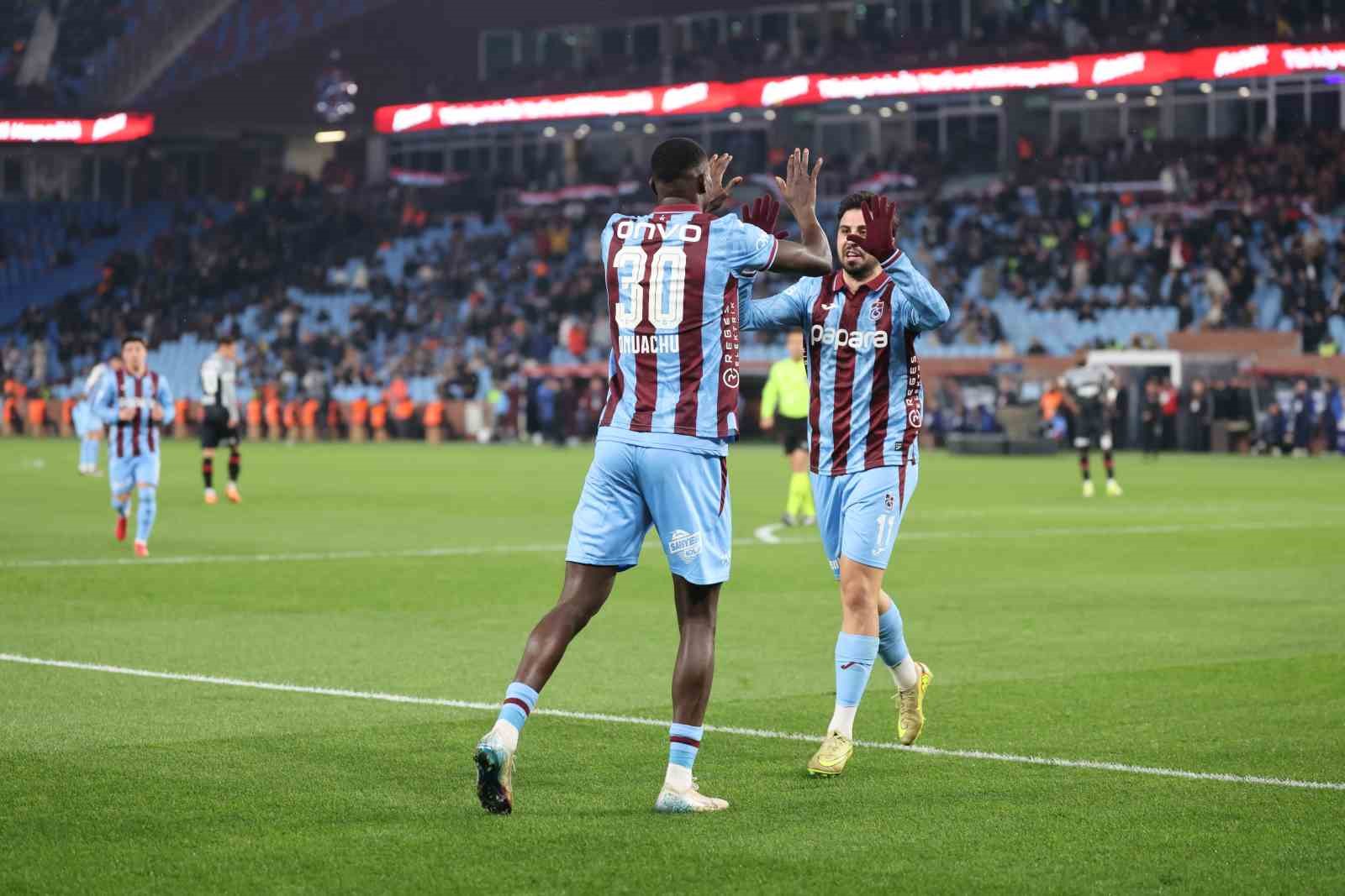 Trendyol Süper Lig: Trabzonspor: 1 - Fatih Karagümrük: 1 (İlk yarı)
