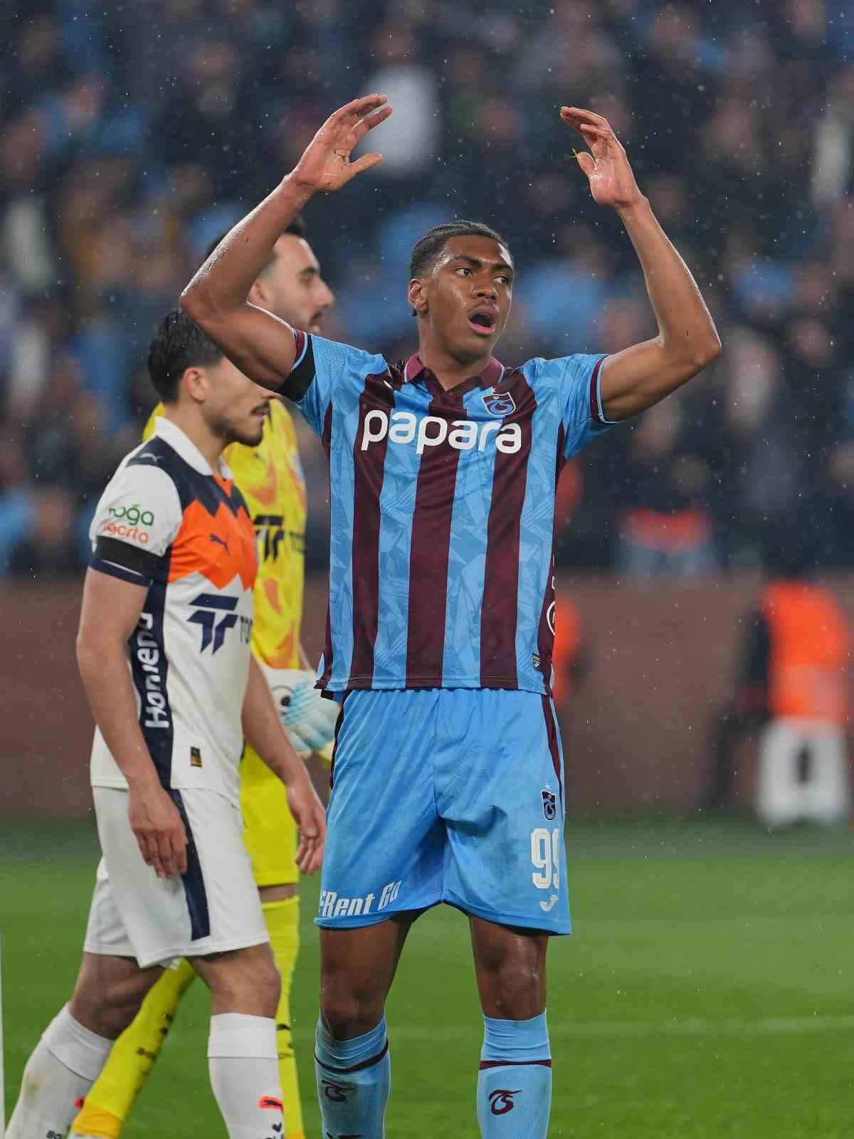 Trendyol Süper Lig: Trabzonspor: 1 - RAMS Başakşehir: 1 (Maç sonucu)
