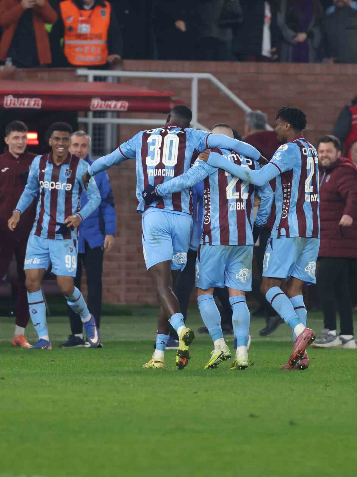 Trendyol Süper Lig: Trabzonspor: 2 - Kasımpaşa: 1 (Maç sonucu)
Trendyol Süper Lig: Trabzonspor: 2 - Kasımpaşa: 1 (Maç sonucu)