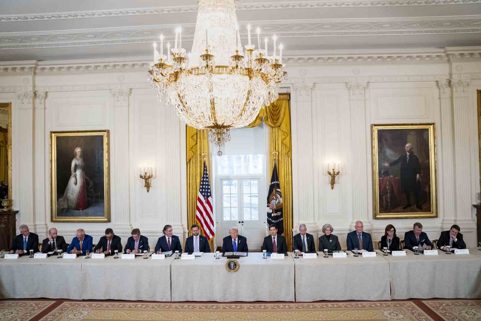 Trump: "Rusya ya da Çin’i Grönland’da görmek istemiyoruz"
