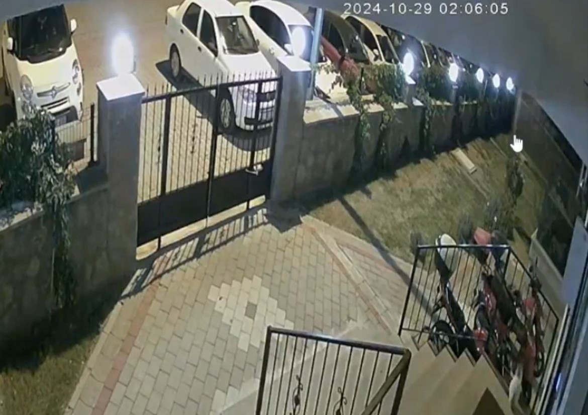 Tuğba Yavaş’ın ölümüyle ilgili davada keşif raporu ve bilirkişi raporunun yenilenmesi talebi reddedildi
Tuğba Yavaş’ın ölümüyle ilgili davada keşif raporu ve bilirkişi raporunun yenilenmesi talebi reddedildi