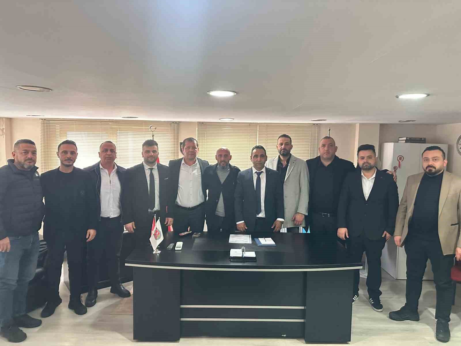 Tunay Keskin mazbatasını alıp görevine başladı
