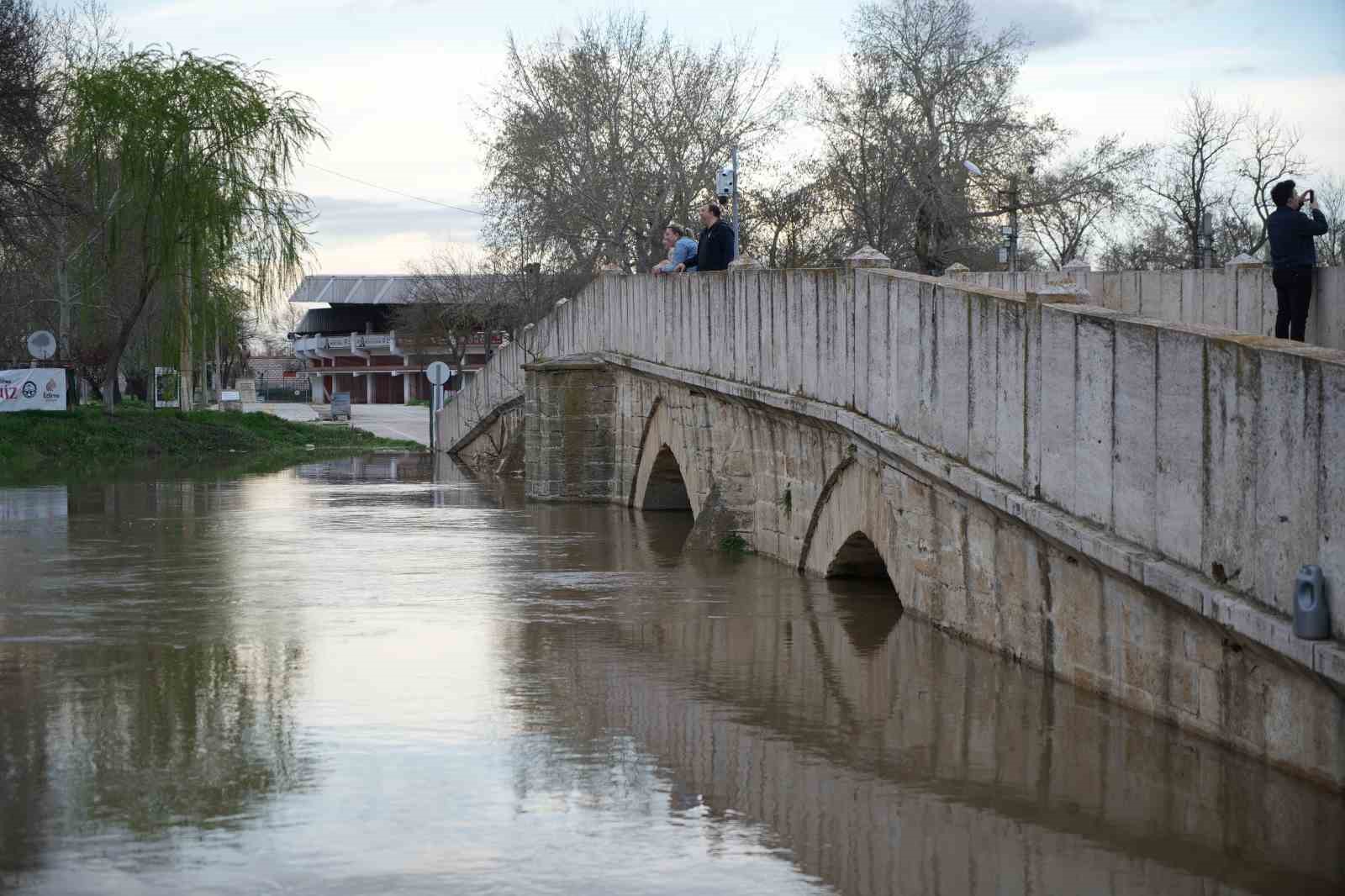 Tunca Nehri taştı, Sarayiçi havadan görüntülendi

