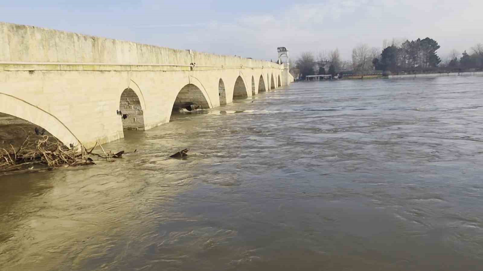 Tunca ve Meriç’te alarm seviyesi kırmızıdan turuncuya düştü: Debiler geriledi
