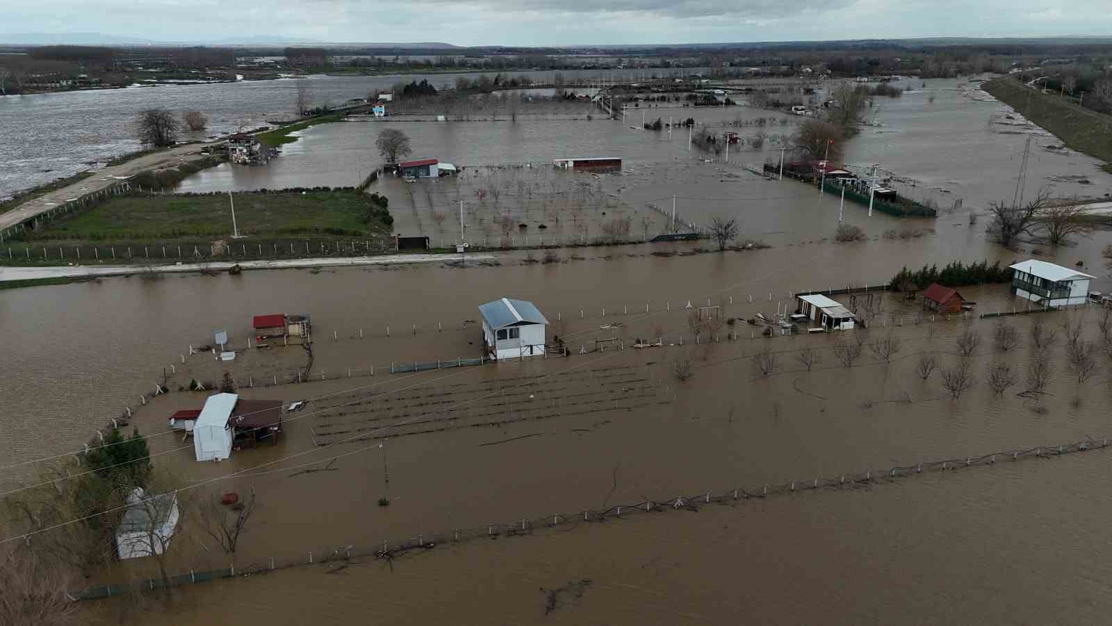 Tunca ve Meriç’te taşkın havadan görüntülendi
