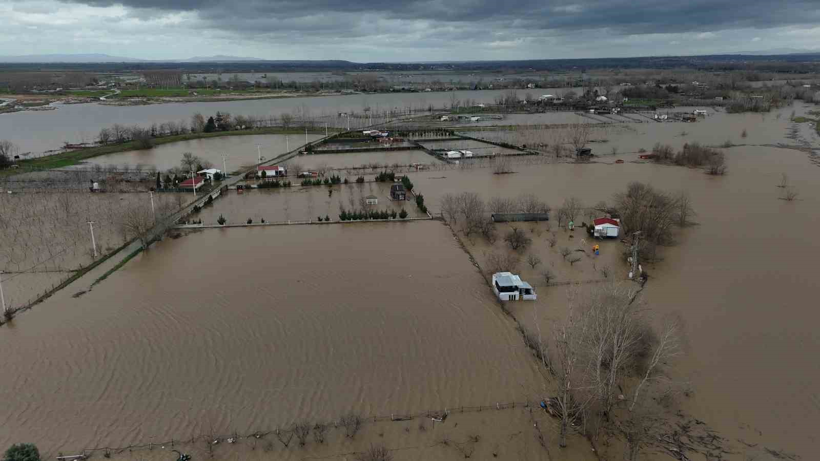 Tunca ve Meriç’te taşkın havadan görüntülendi
