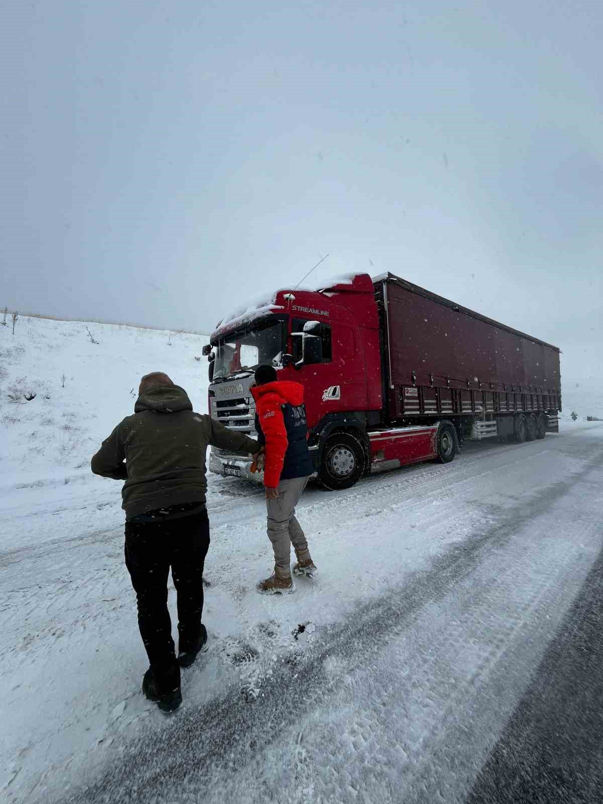 Tunceli’de 27 mahsur kalma ihbarına müdahale edildi

