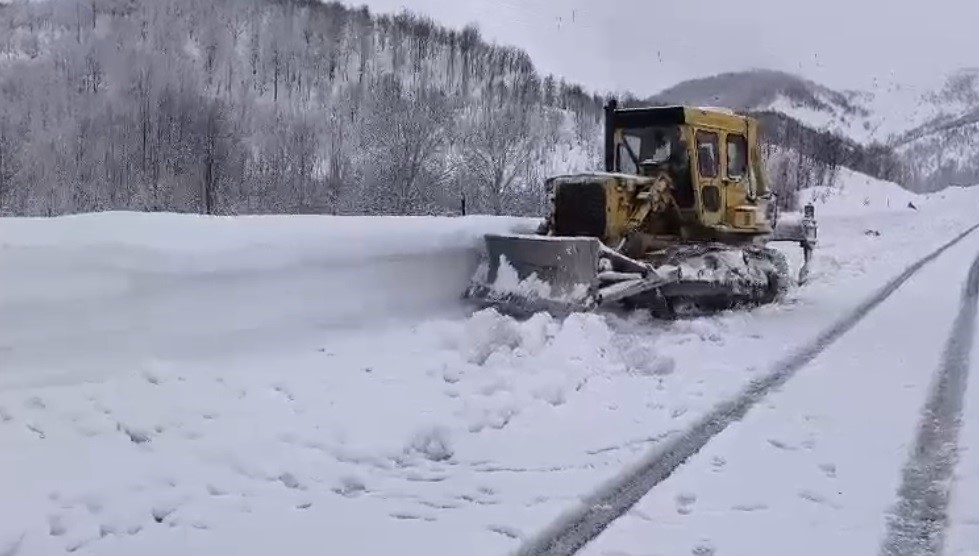Tunceli’de 85 köy yolu açıldı, 58 köy yolunda çalışmalar sürüyor
