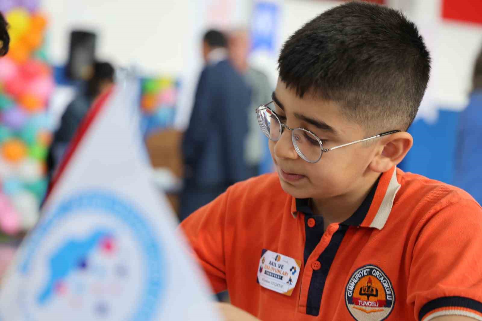 Tunceli’de akıl ve zeka oyunları il turnuvası düzenlendi
