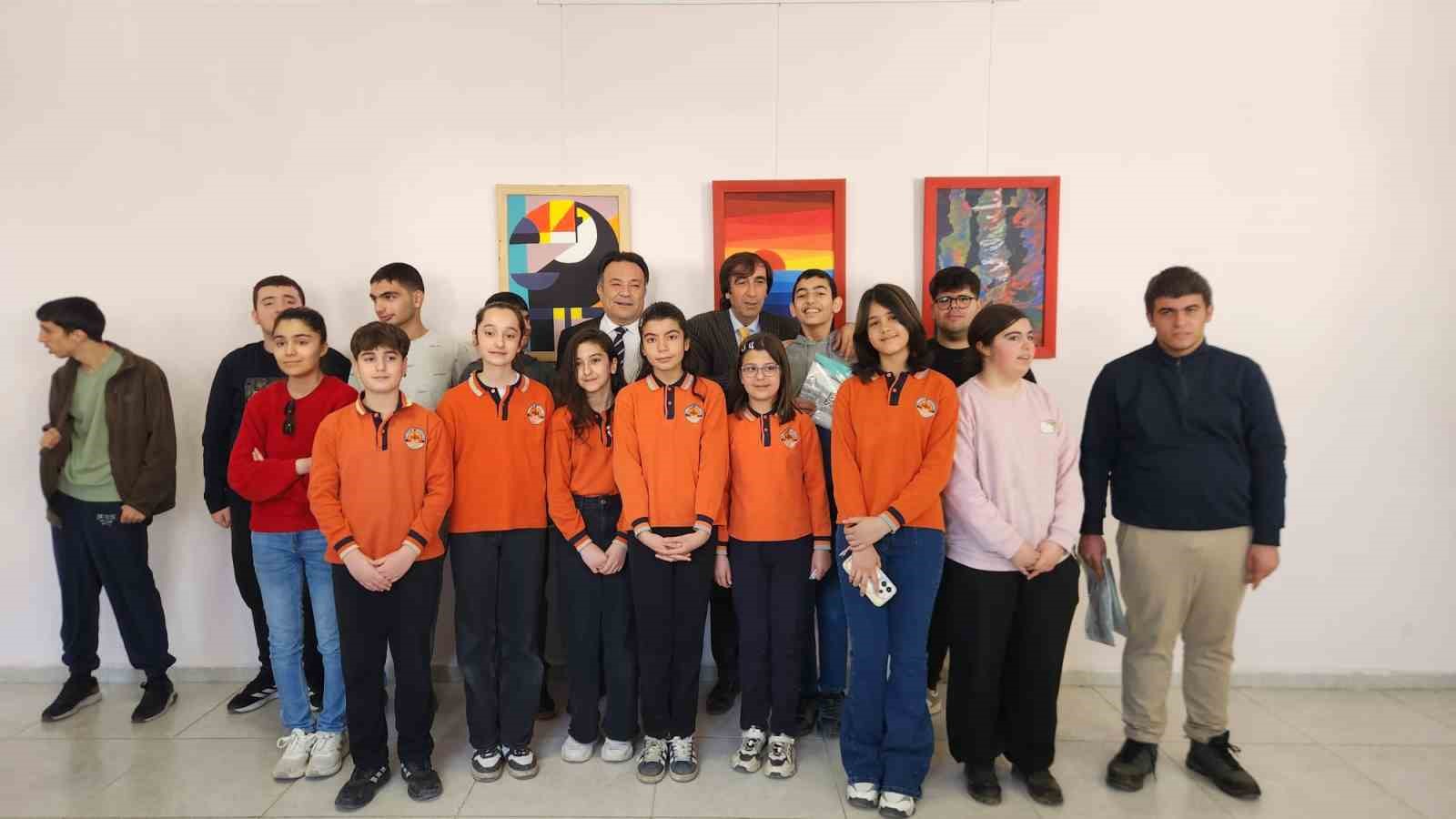 Tunceli’de akran dayanışması
Tunceli’de akran dayanışması