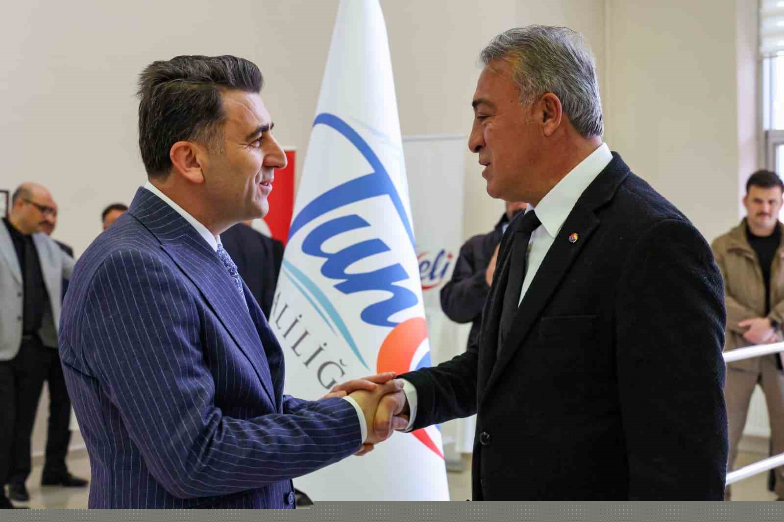 Tunceli’de bayramlaşma töreni
