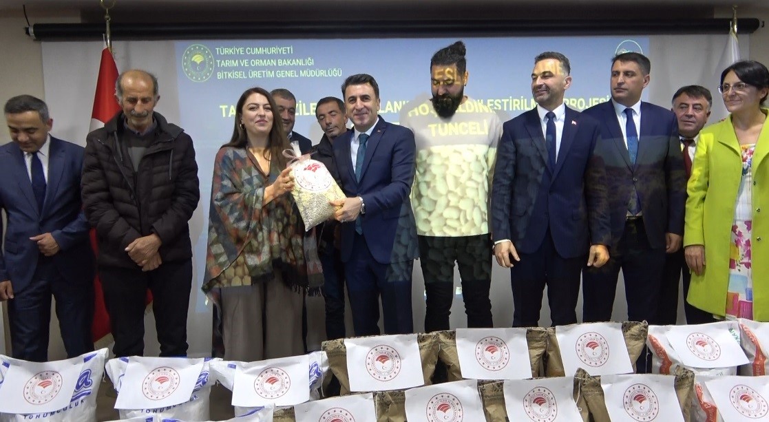 Tunceli’de çiftçilere tohum ve fide desteği
