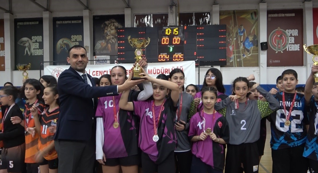 Tunceli’de çifte şampiyonluk
