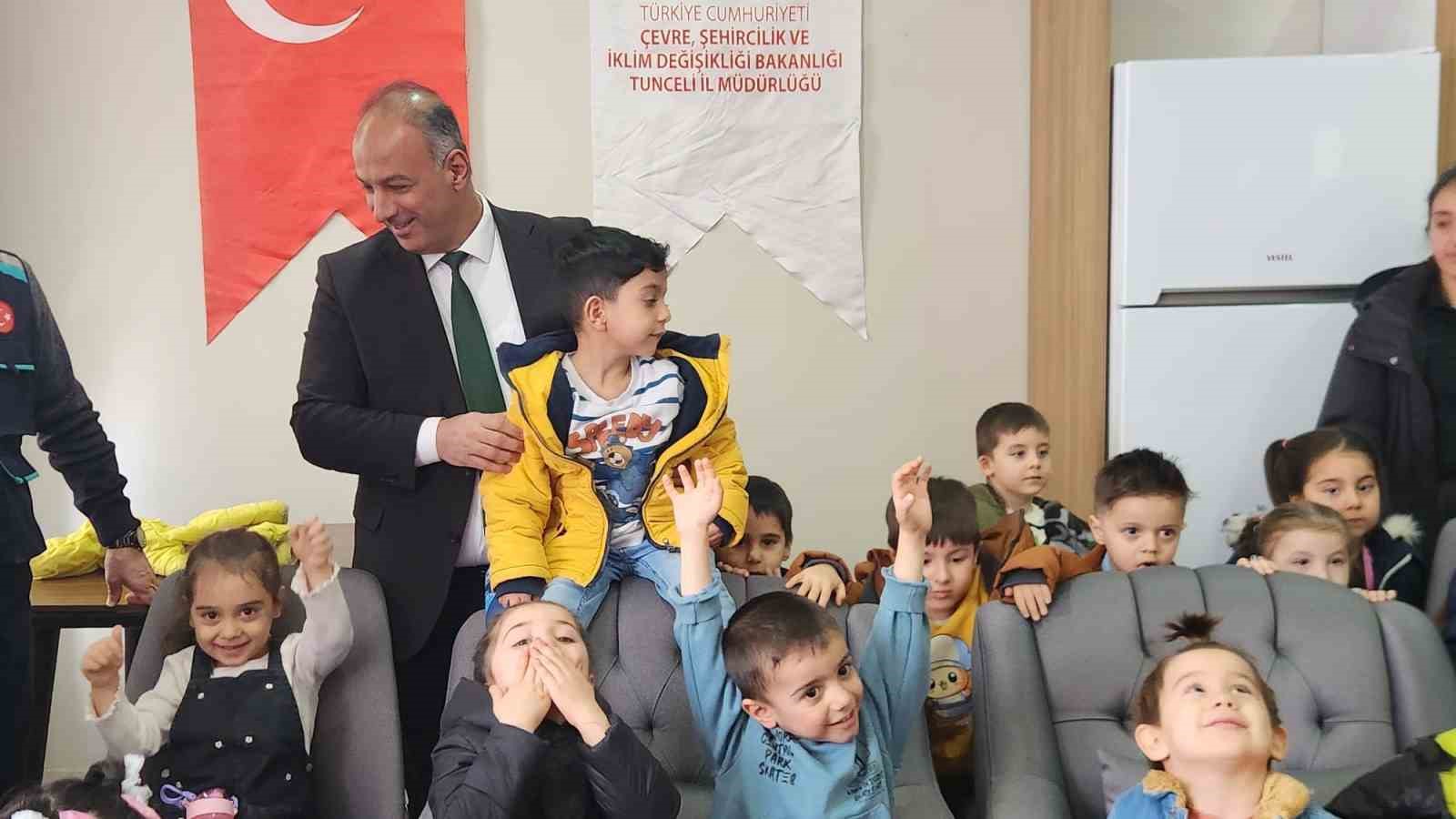 Tunceli’de miniklere sıfır atık dersi
Tunceli’de miniklere sıfır atık dersi