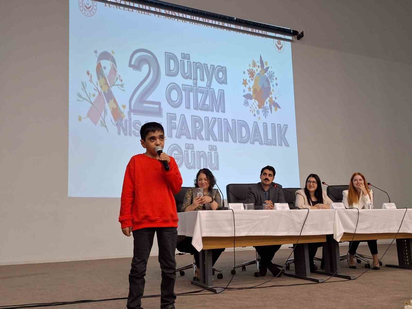 Tunceli’de otizm farkındalığı paneli düzenlendi
