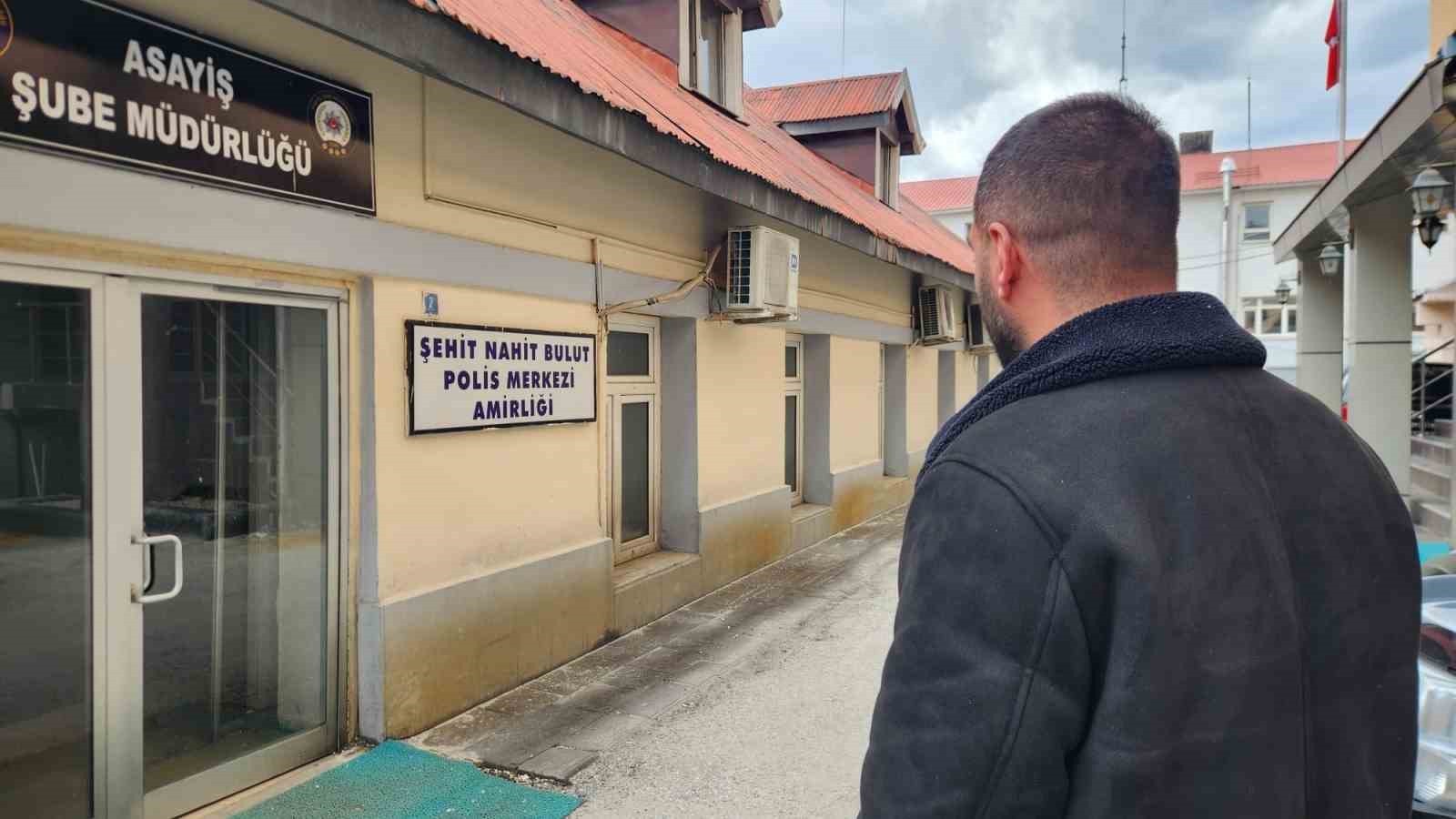 Tunceli’de polis dakikalarla yarıştı, vatandaşın yüz binlerce lirası kurtarıldı
