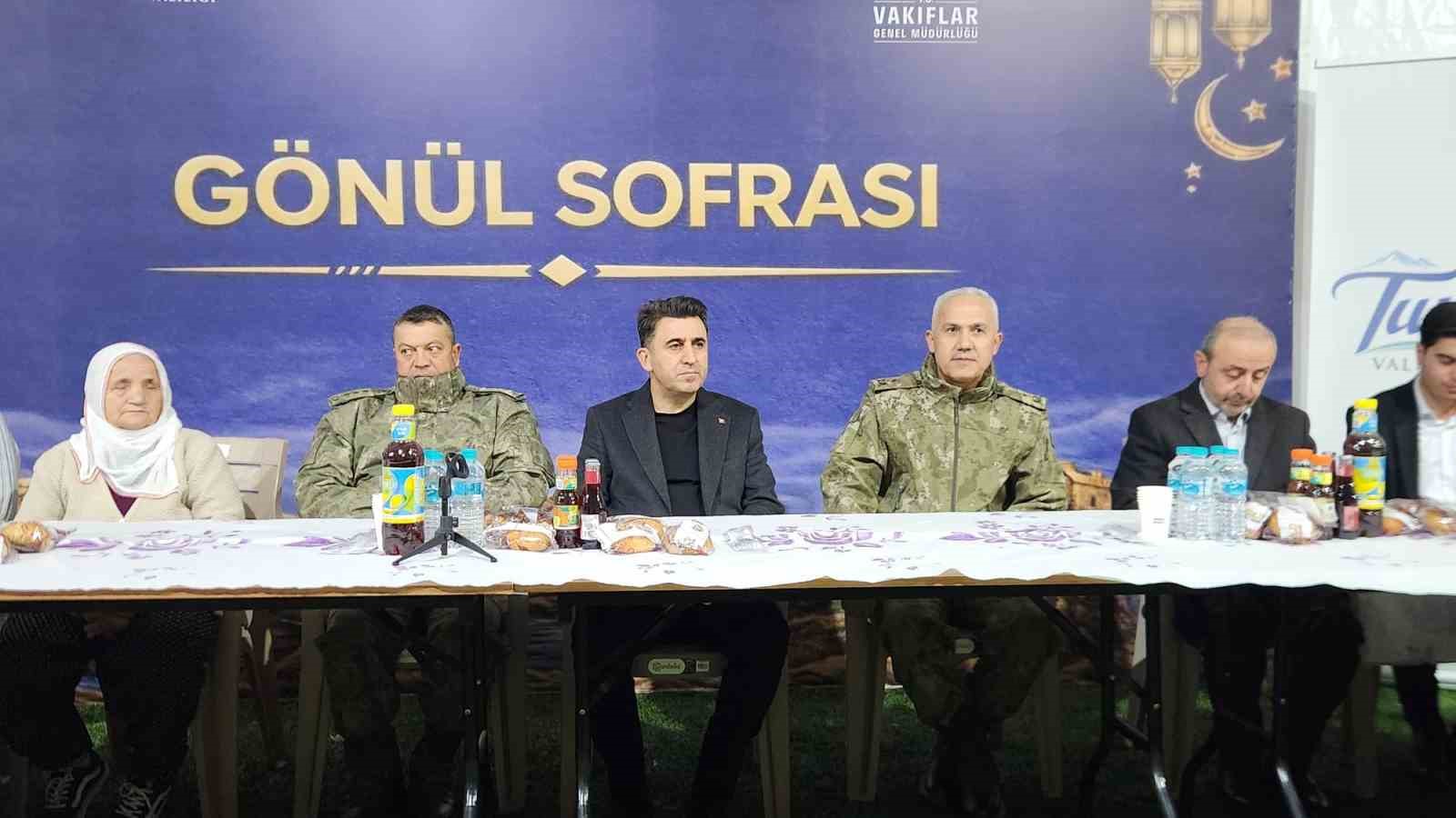 Tunceli’de Ramazan çadırı kuruldu, ilk iftar yapıldı
