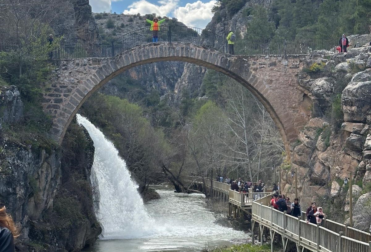 TURBELDAK’tan Ulubey Kanyonu’nda nefes kesen doğa yürüyüşü
