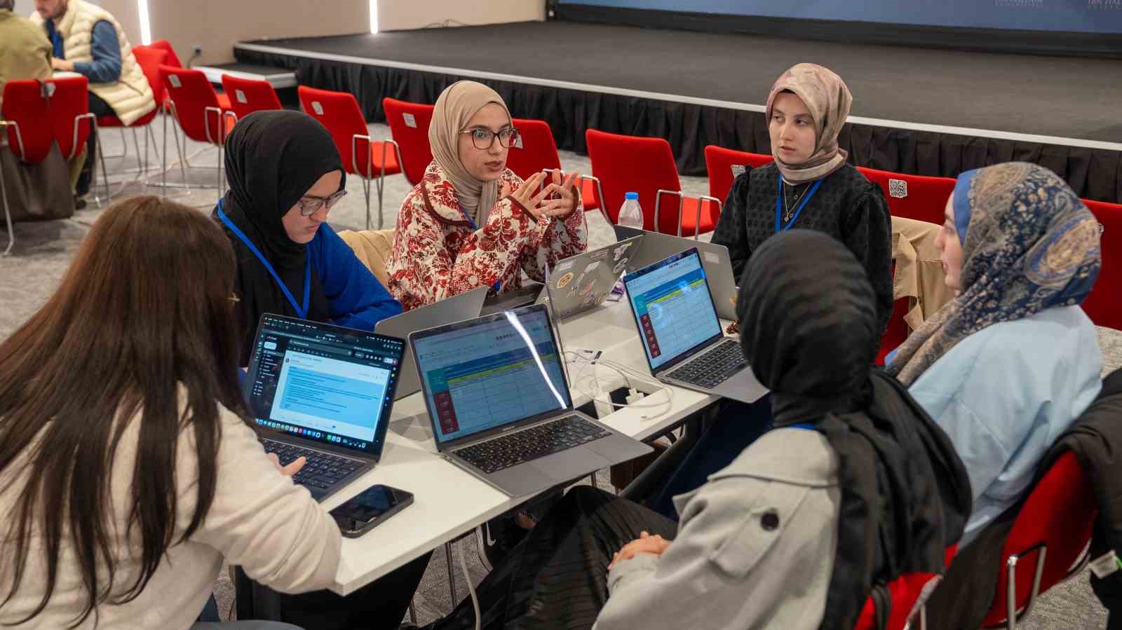 TÜRGEV’den üniversite gençliğine "Sağlıklı yaşam ile bağımsız kampüs" çalıştayı
