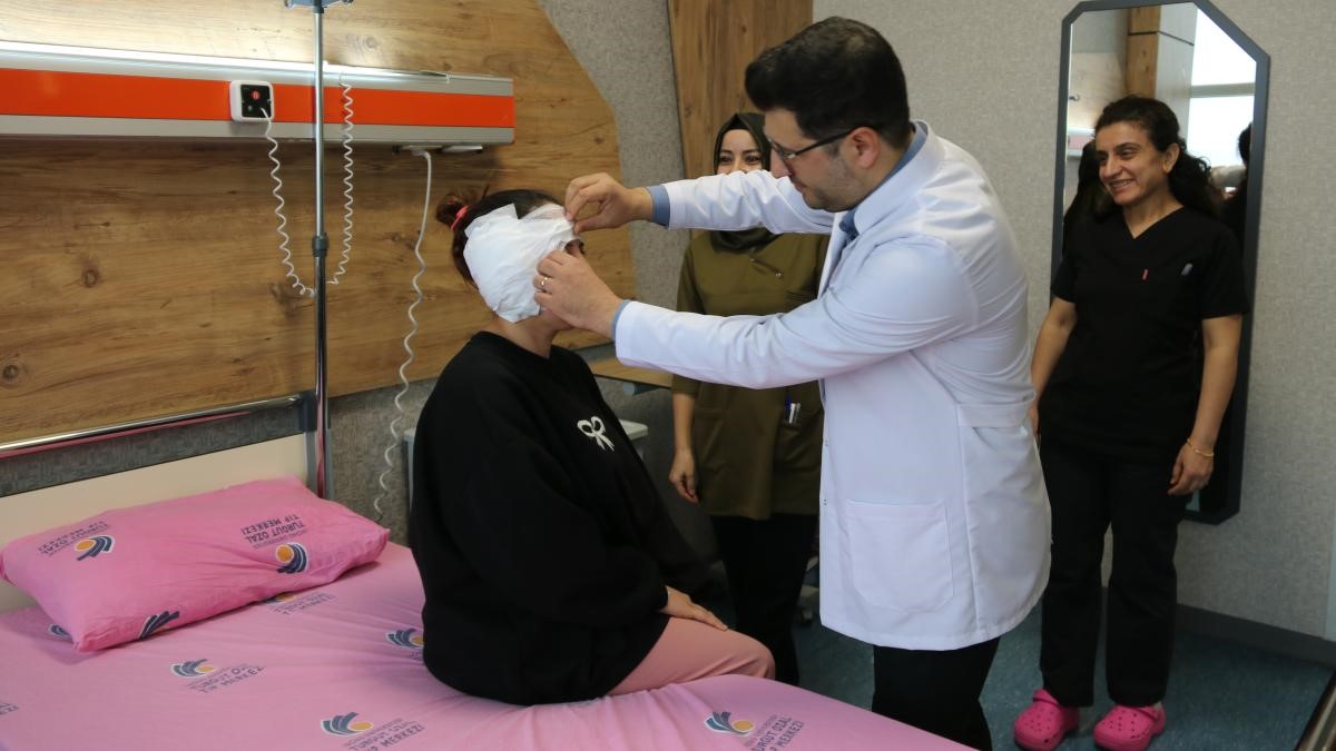 Turgut Özal Tıp Merkezi’nde koklear implant ameliyatları yeniden başladı
Turgut Özal Tıp Merkezi’nde koklear implant ameliyatları yeniden başladı