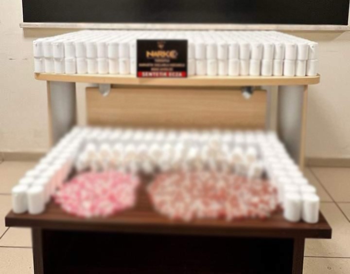 Turgutlu’da 56 bin 336 sentetik hap ele geçirildi
