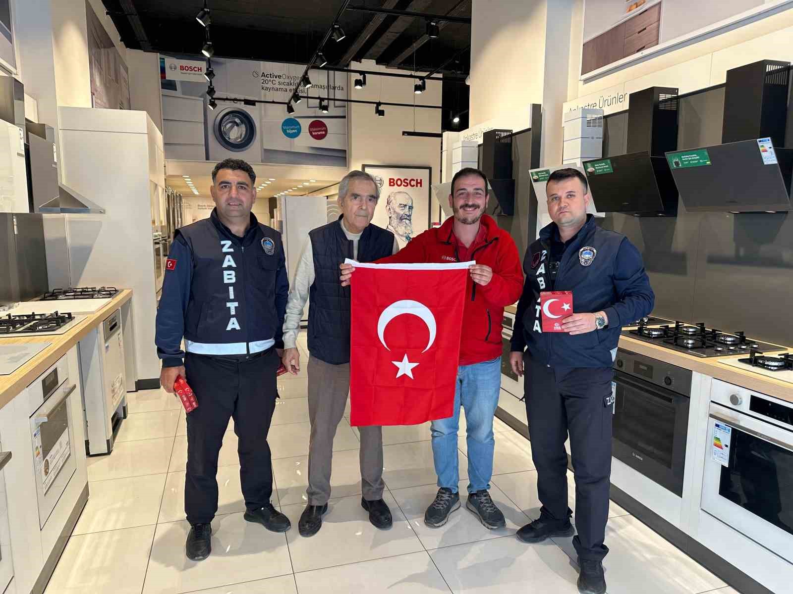 Turgutlu’da denetim minik zabıtalara emanet
