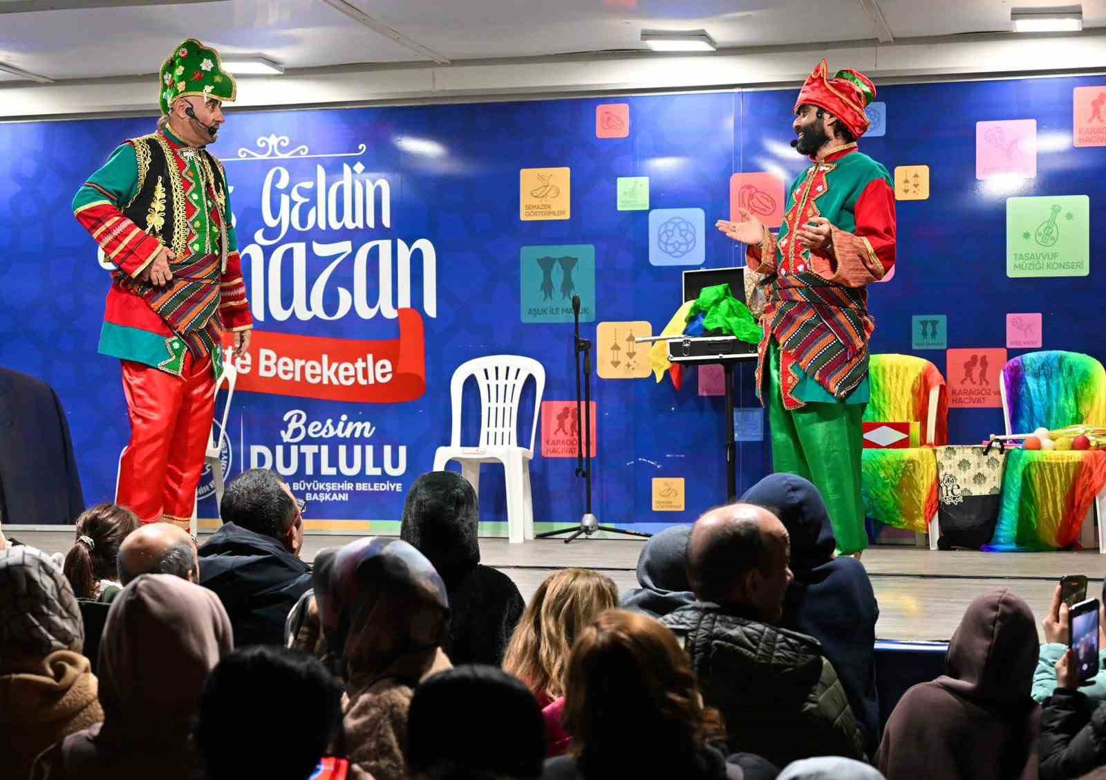 Turgutlu’da yüzlerce kişi iftar sofrasında buluştu
