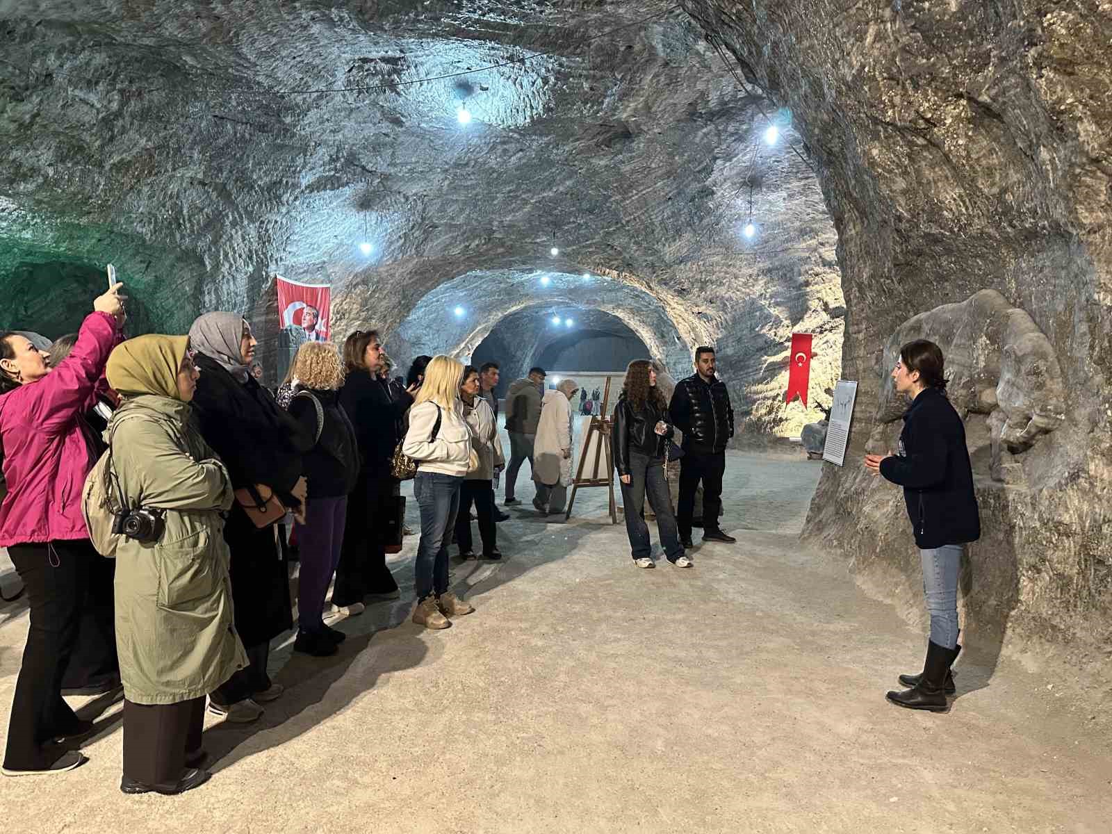 Turistik Tuz Ekspresi 2026’nın ilk seferini yaptı: Ziyaretçiler Çankırı’ya hayran kaldı
