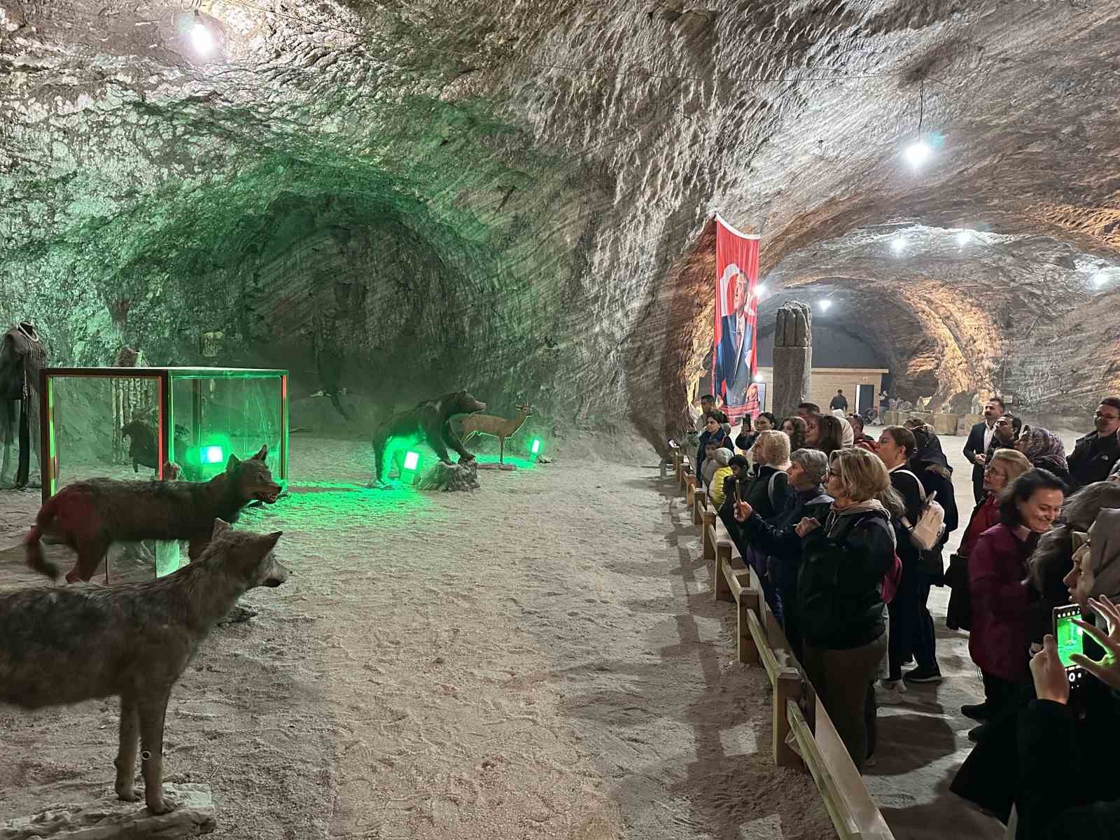 Turistik Tuz Ekspresi 2026’nın ilk seferini yaptı: Ziyaretçiler Çankırı’ya hayran kaldı
