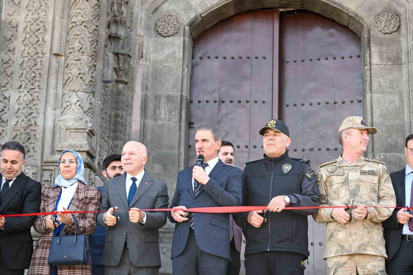 Turizm haftasına görkemli açılış
