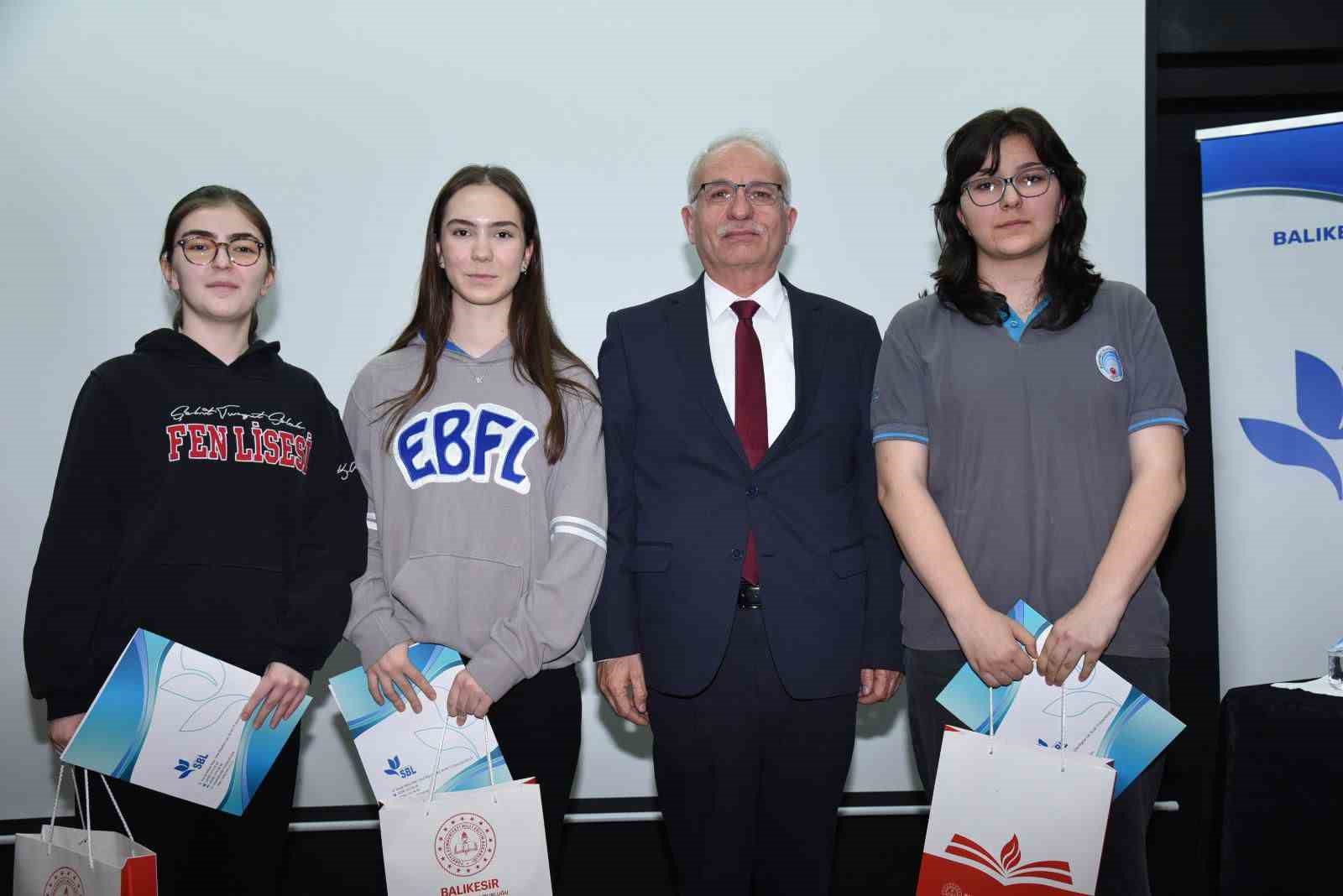 Türk Destanları Balıkesir’de sahnede buluştu
Türk Destanları Balıkesir’de sahnede buluştu