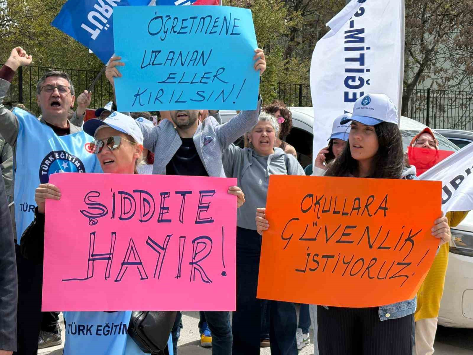 Türk Eğitim-Sen’den okullarda şiddete tepki
