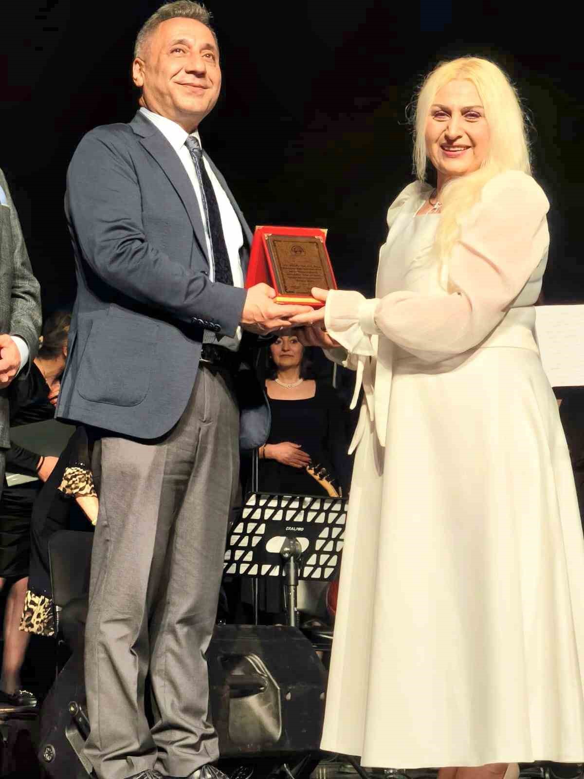 Türk Halk Müziği Topluluğu’ndan türkü gecesi
