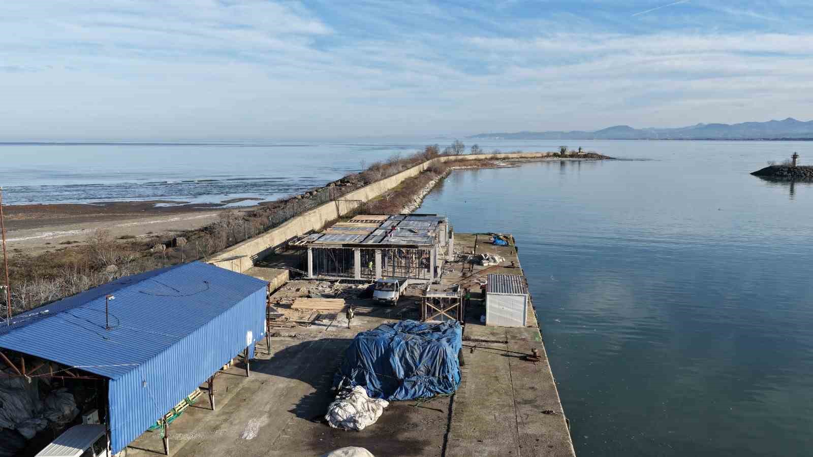 Türk karasuları Samsun’daki yüzen karakol ile daha güvende
Türk karasuları Samsun’daki yüzen karakol ile daha güvende