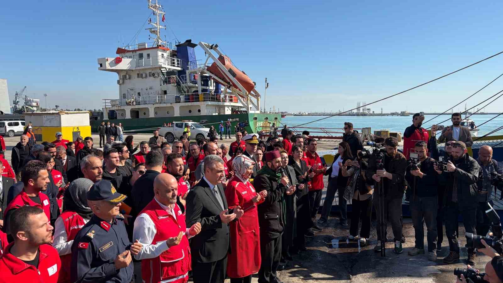 Türk Kızılay’ın ‘İyilik Gemisi’ Ramazan’ın ilk gününde Gazze’ye uğurlandı
Türk Kızılay’ın ‘İyilik Gemisi’ Ramazan’ın ilk gününde Gazze’ye uğurlandı