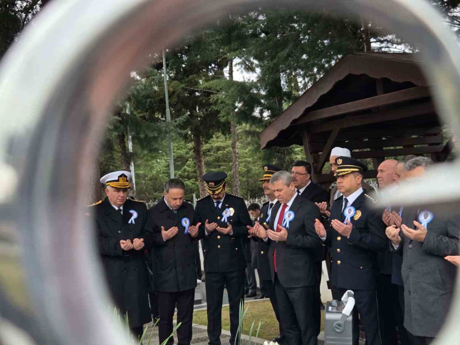 Türk Polis Teşkilatı 181 yaşında: Şehitler dualarla anıldı
